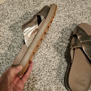Sorel women's size 8 sandals new